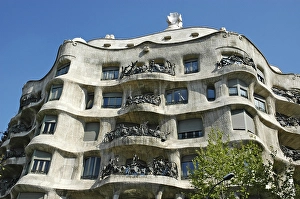 Hausfassade, Casa Mila, Architekt Antoni Gaudi