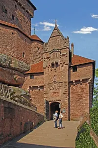 Haut-Koenigsbourg, Portal, Entrance