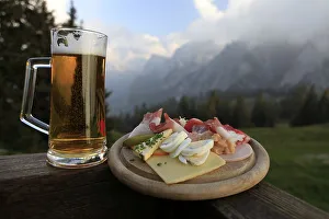 Hearty snack with beer, Salzkammergut