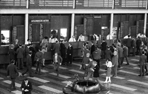 Hectic activity, here at the Rheinisch-Westfaelische Boerse in 1966