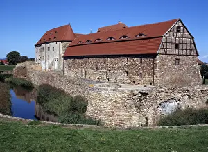 Heldrungen, moated castle