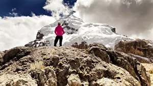 Hikers on Mt Nevado Cuyoc at Punta Cuyoc
