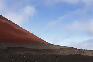 Hiking trail on Montana Colorada volcano