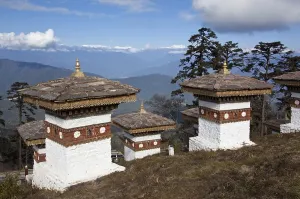 Himalaya view and stupas from Dochu La pass
