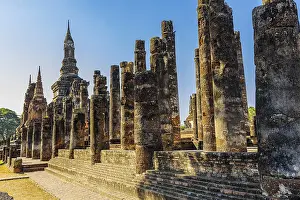 Historic Buddhist temple complex Wat Mahathat
