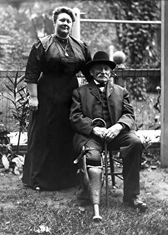 Historic photo, couple, man with prothesis