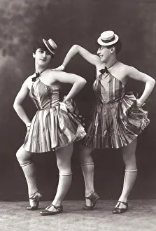 Historic photo, female Charleston dancers