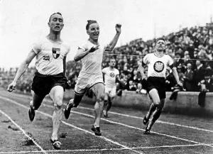 Historic photograph, 100m finishing line, ca. 1930