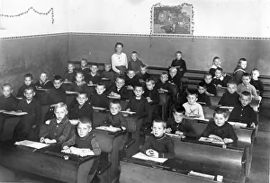 Historic photograph, all boy school class