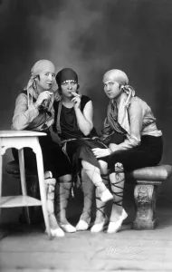 Historic photograph, three female pirates