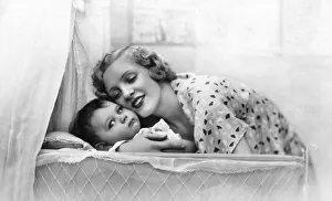 Historic photograph, mother with child