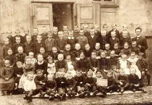 Historic photograph: school class