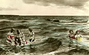 Historical photo, bathing women, ca. 1900