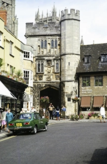 Historische Gebaeude Torhaus zur Kathedrale Market Place, Wells, Somerset, England, UK September 1980