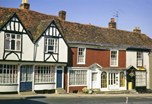 Historische Gebaeude und Geschaefte auf dem Market Hill, Woodbridge, Suffolk, Juli 1972