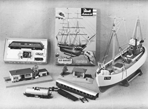Hobby in the 1960s. Different popular scale models in a picture taken in 1962