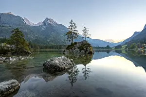 Hochkalter reflected in Hintersee