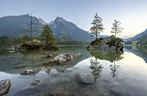 Hochkalter reflected in Hintersee