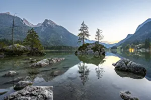 Hochkalter reflected in Hintersee
