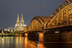 Hohenzollernbruecke, Rhine, Museum Ludwig with Philharmonie