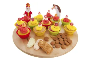 Home made Sinterklaas cupcakes with pepernoten and meringue