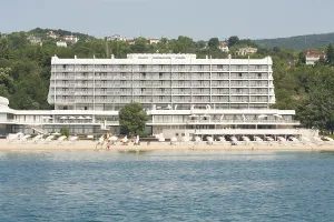 Hotel Palace in summer, St. St