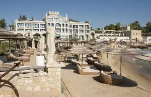 Hotel Villa Chinka and beach in summer