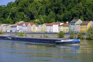 Houses on the Danube, AngerstraBe