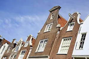 Houses facing the inner courtyard