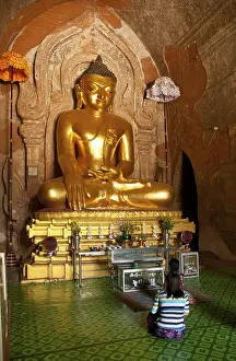 Htilominlo Temple was built during the reign of King Htilominlo (also known as Nandaungmya) in 1211