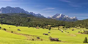 Humpback meadows between Mittenwald and Kruen