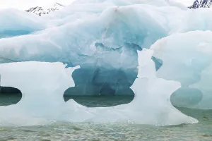 Iceberg, blue glacier ice, Konowbreen