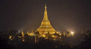 Illuminated Shwedagon Pagoda at night