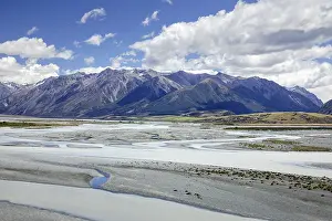 An image of the Mountain Alps scenery in south New Zealand