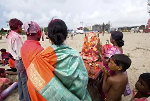 Category Historic EN Prints: Immersion ceremony of lord ganesh elephant headed god at Mahim beach