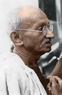 Indian freedom fighters, mahatma gandhi reading newspaper, india, asia, 1940