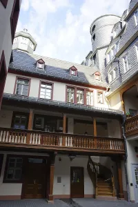 Inner courtyard of the Goldenes Lammchen