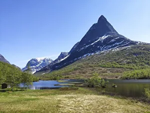 Innerdalen, Innerdalstarnet with Litlvatnet