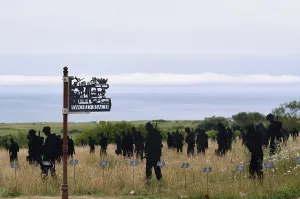 Installation, sign Sword Beach