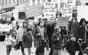 The intention to incorporate the Ruhr district town of Bottrop into Essen was met with protests by numerous residents