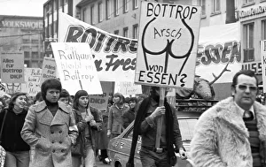 The intention to incorporate the Ruhr district town of Bottrop into Essen was met with protests by numerous residents