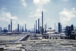 Isla oil refinery in Willemstad, Curacao, Netherlands Antilles, around 1960 Cemetery in the foreground