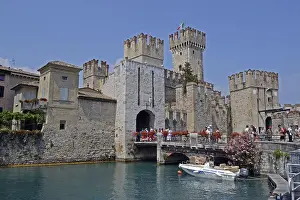 Italy, Lake Garda, Sirmione, Castello, boat