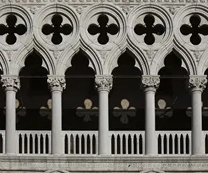 Italy Venice Doge's Palace -211 Gothic arcade upper storey on the west facade Detail<br> Italy Venice Doge's