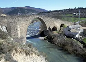 Jaca, San Miguel bridge/ long shot