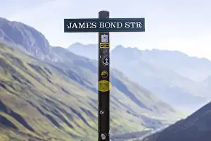 James Bond Goldfinger curve viewpoint on the Furka Pass