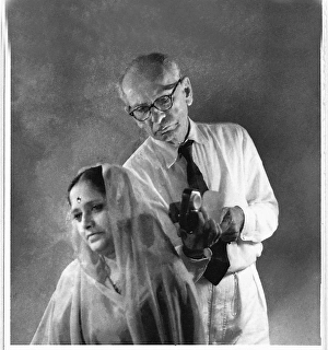 Jehangir N. Unwalla, old master photographer working in his studio