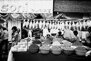 Jeweller and dry fruit vendor contrast Zaveri Bazaar Mumbai Maharashtra India Asia 1983