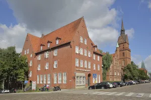 Journeymen's House and Herz Jesu Provost Church