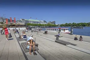 Jungfernstieg, Inner Alster Lake